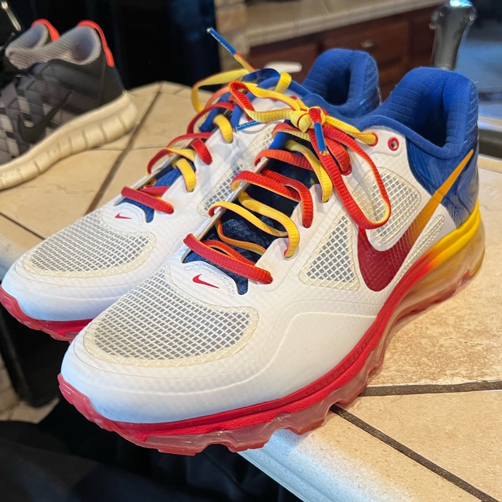 manny pacquiao brand new shoes - never worn